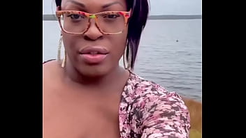 A lil fresh air #blacktrans #ebonytrans #blacktgirls #prettytrans #beautitultrans #sexytrans #naturaltrans #brownskintran