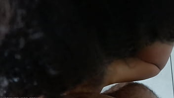 Fiz ele gozar 3 vezes sem parar na minha boca e engoli todo o leitinho do safado até não restar uma gota