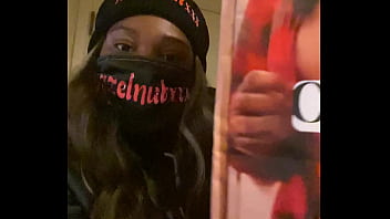 Hazelnutxxx it’s halloween you like