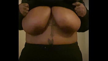 Hazelnutxxx it’s halloween you like