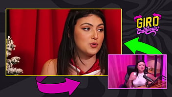 Ela usou o presente na bucetinha