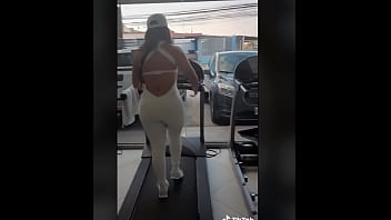 Super hot candid walking latina booty