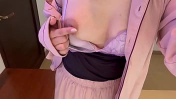 【女子大生のルーティン】 朝起きてパジャマでオナニーしたら甘い液でてきちゃいました。