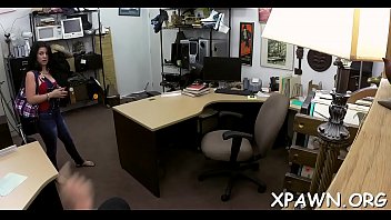 Non professional is tricked by man