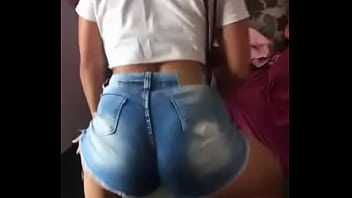 Novinha dançando funl