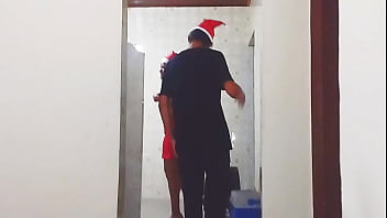 Convidei O Inquelino Para Ir Na Ceia De Natal E Transamos Muito thumbnail