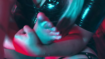 Cutie piie's foot tease