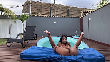 Chamei as meninas do do job para fazer uma resenha na minha casa de praia e olha a putaria q deu