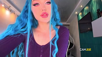 I love to play with myself