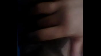 Morena safada se masturbando pro amigo