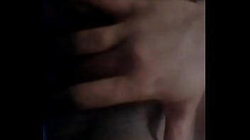 Morena safada se masturbando pro amigo