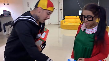 Parodia kiko e chika se lambusando de doces e travessuras