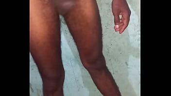 Le acabo de pedir al mejor amigo de mi esposo que folle mientras lo espera