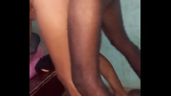 Le acabo de pedir al mejor amigo de mi esposo que folle mientras lo espera