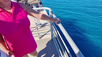 The stepmom flashing in a public place and remembers her vacation with her stepson