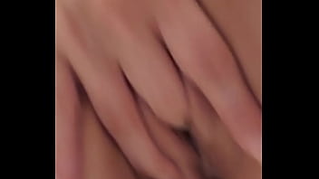 Quick finger in the pussy