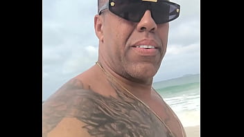 Känd svart man från copacabana åker till ukraina för att träffa utländska kvinnor