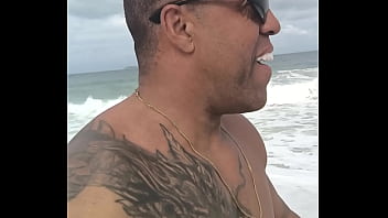 Känd svart man från copacabana åker till ukraina för att träffa utländska kvinnor