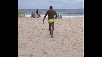 Känd svart man från copacabana åker till ukraina för att träffa utländska kvinnor