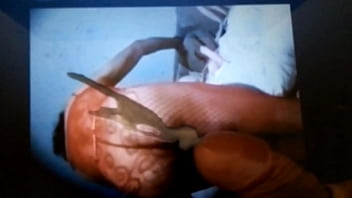 Me saca el semen putita culona