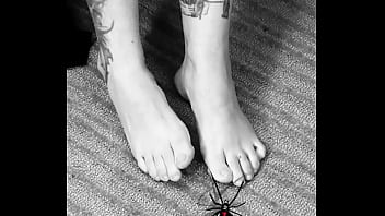 Hellfire #blackshoes #tryonhaul these were pretty comfortable shoes although she doesn't seem to be very #excited