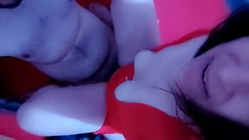 Fille baiser et fistée et remplie de sperme comme elle mérite