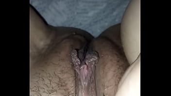 Gretala sempre più sensuale e oleosa