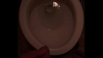 Orinando por las mujeres