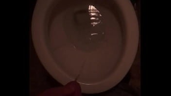 Orinando por las mujeres