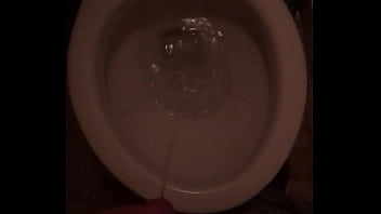 Orinando por las mujeres