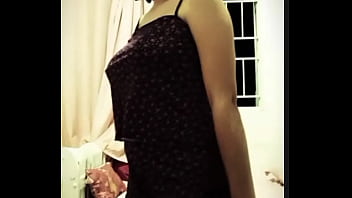 Novinha de oculos rebolando a raba