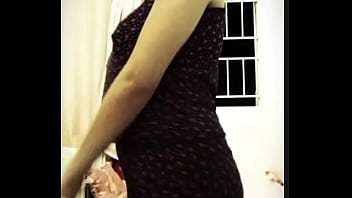 Novinha De Oculos Rebolando A Raba thumbnail