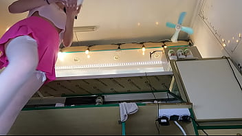 Very hot babe will do anything for extra money