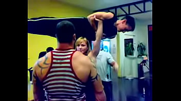 Power team kronos irene gutierrez lift above head