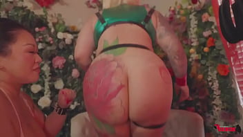 Cammy lu wanted to know how to make it clap so i asked sagat if he could help us out