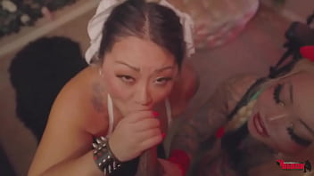 Cammy lu wanted to know how to make it clap so i asked sagat if he could help us out