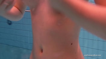 Duna bultihalo shows off her sexy body in the pool