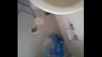 Mi amiga con un desodorante