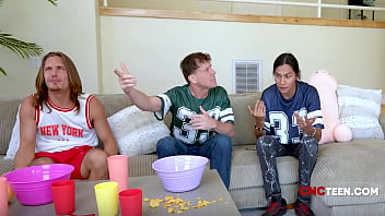 Anyone can fuck my step sis on gamenight