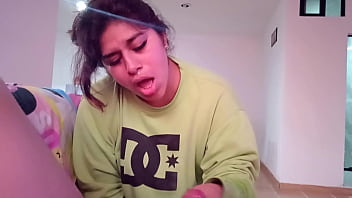 Mi ex me visita solo para mamarmela