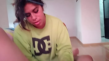 Mi ex me visita solo para mamarmela