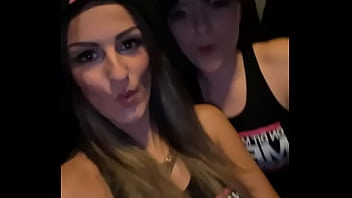 Super soirée hier avec tiny chipie le reste en plus hot arrive bientôt