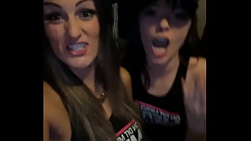 Super soirée hier avec tiny chipie le reste en plus hot arrive bientôt