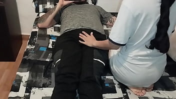 Tragate toda mi leche hermanastra que te dare lo que me pidas