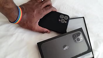 Agora Com Um Brinquedo Iphone 13 Pro Max E Do Mesmo Cliente Fã Que Presenteou Com O 12 Pro Max Há 8 Meses Sempr thumbnail