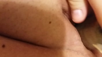 Pretty pussy gets wet from toy