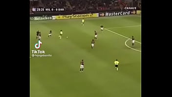 Ronaldinho gaúcho bruxo vs milan