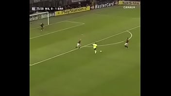 Ronaldinho gaúcho bruxo vs milan