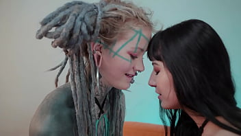 Alt teens takes it deep and climaxes hard on big toys