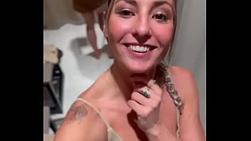 Cet après midi j’ai fait du shopping pour mon prochain shooting et je vous ai